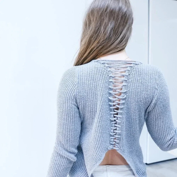 Laced back sweater - Picture 3 of 9